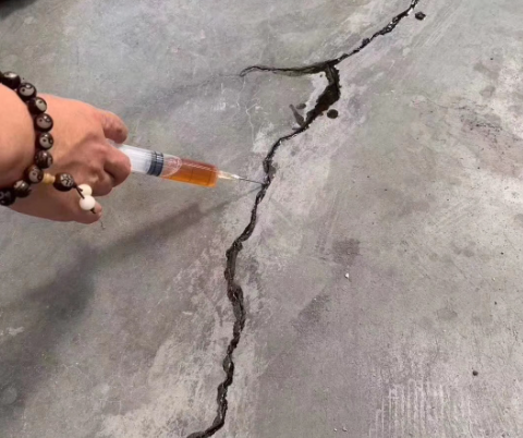 东河镇混凝土裂缝修补技术详解​